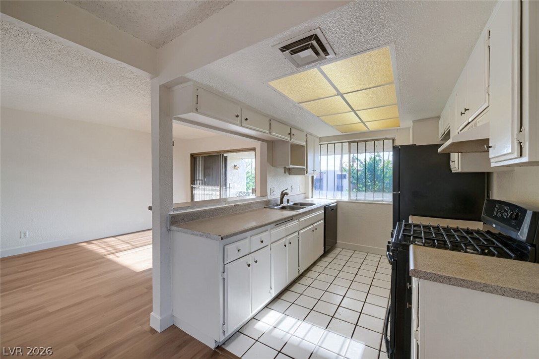 1405 Vegas Valley Drive 218 Property Photo 6