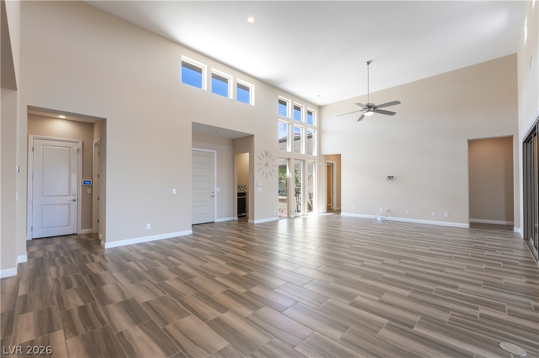 6700 Regency Valley Street Property Photo 12