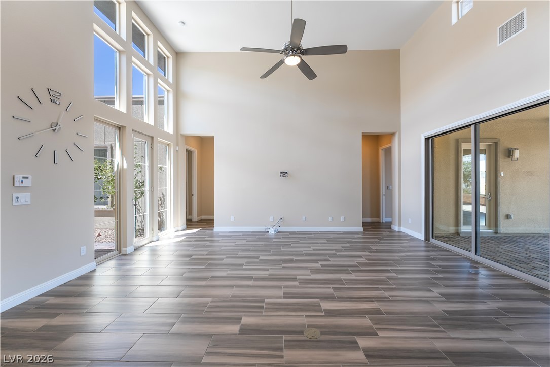 6700 Regency Valley Street Property Photo 16