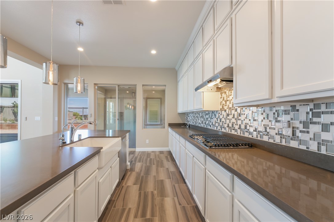 6700 Regency Valley Street Property Photo 18