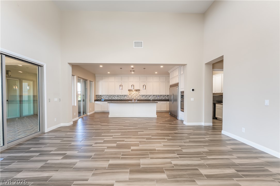 6700 Regency Valley Street Property Photo 19