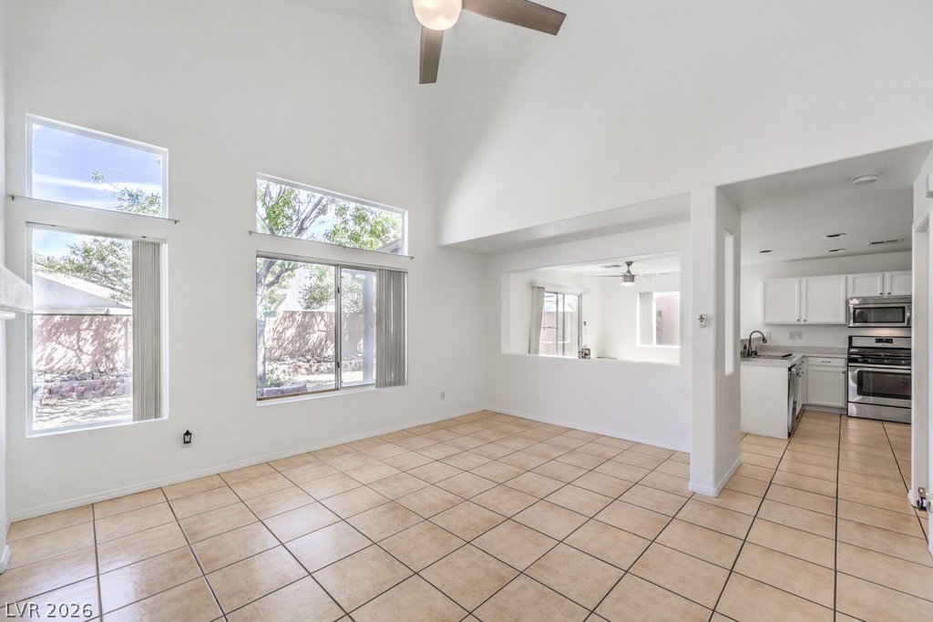 6112 Shallow Springs Street Property Photo 3