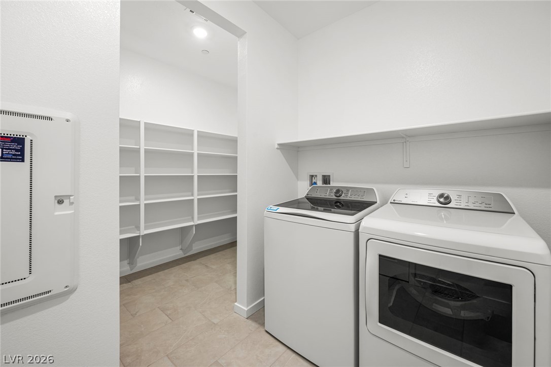 1514 Capri Cascades Court Property Photo 26