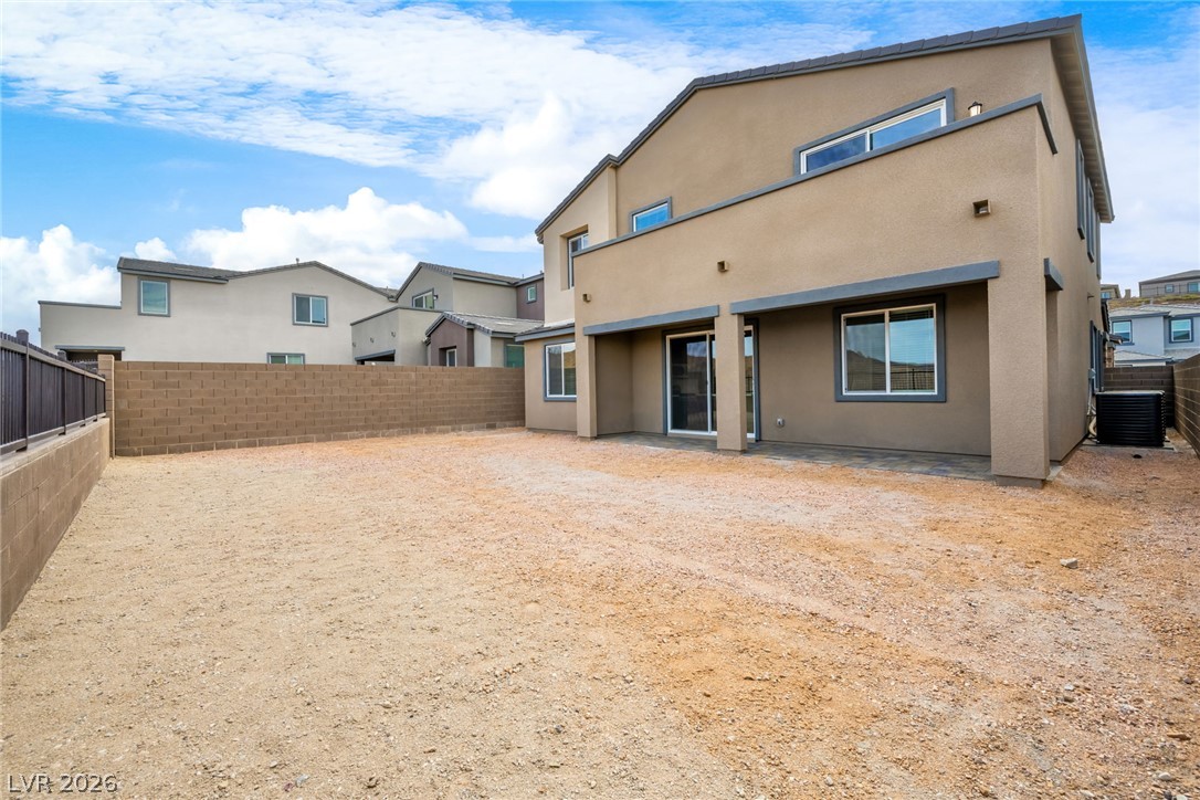 1514 Capri Cascades Court Property Photo 32