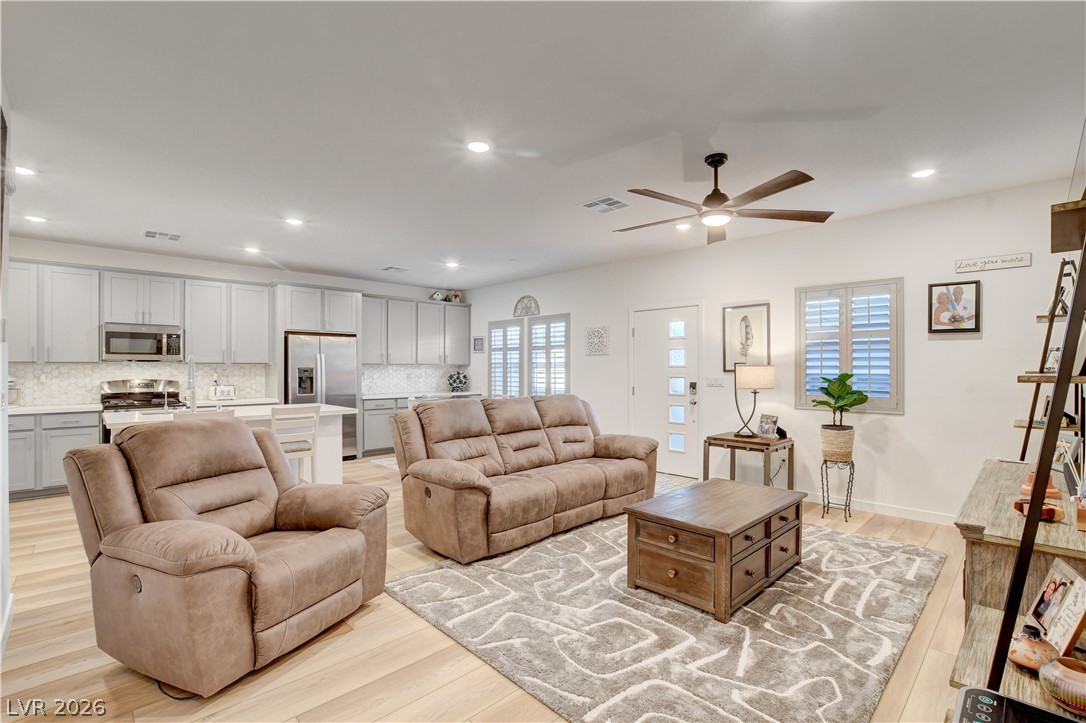384 Aravalli Crest Street Property Photo 5