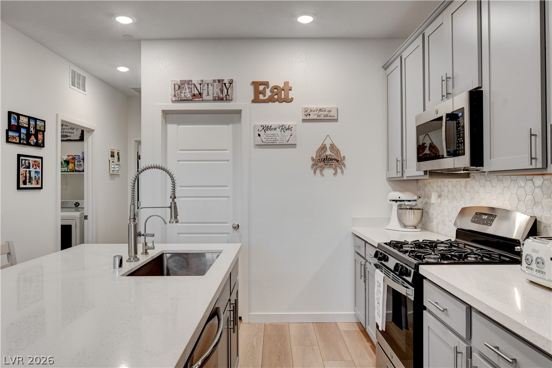 384 Aravalli Crest Street Property Photo 13