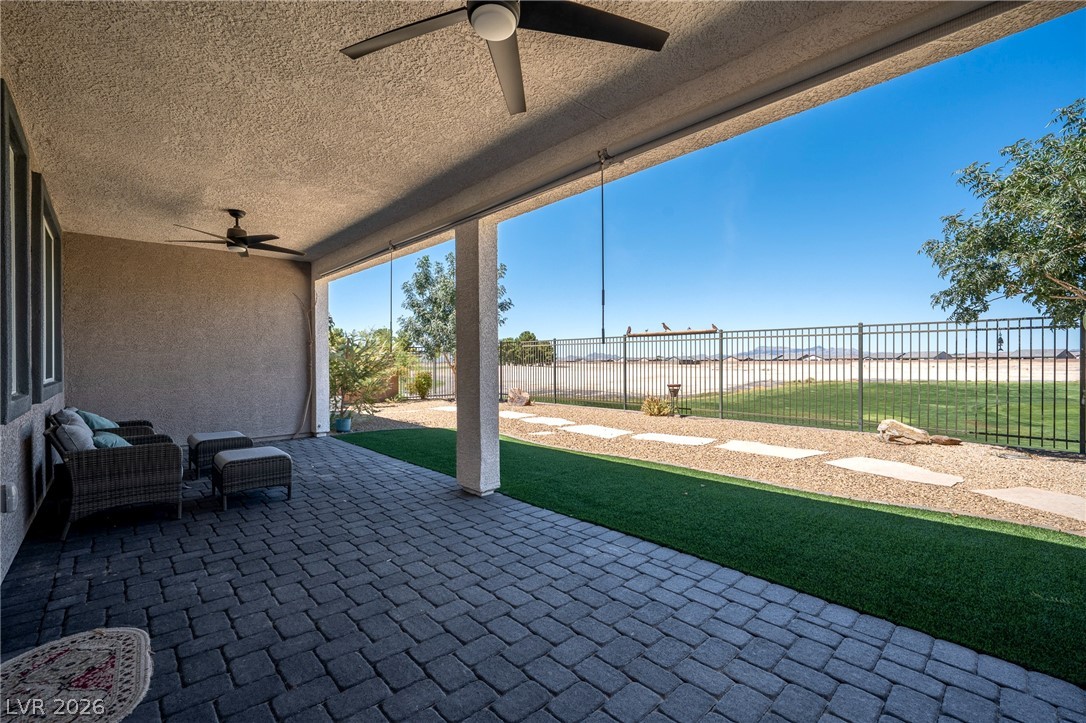 4592 East Clear Meadow Avenue Property Photo 8