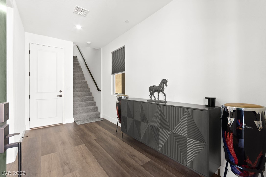 1424 Nocturnal Flight Street Property Photo 9