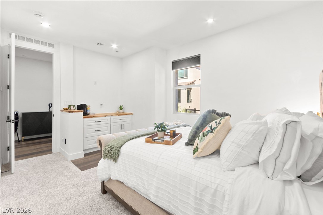 1424 Nocturnal Flight Street Property Photo 10