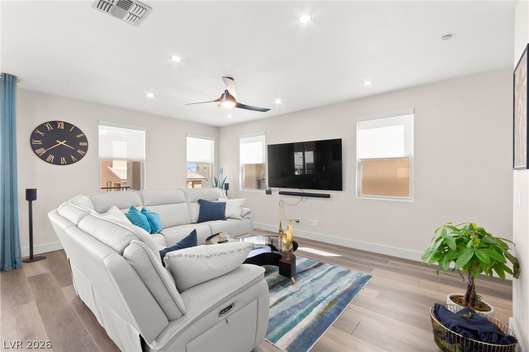 1424 Nocturnal Flight Street Property Photo 18