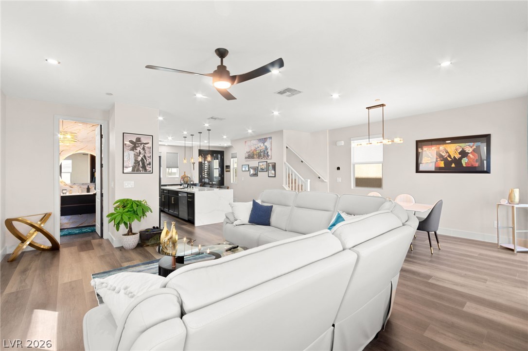 1424 Nocturnal Flight Street Property Photo 20