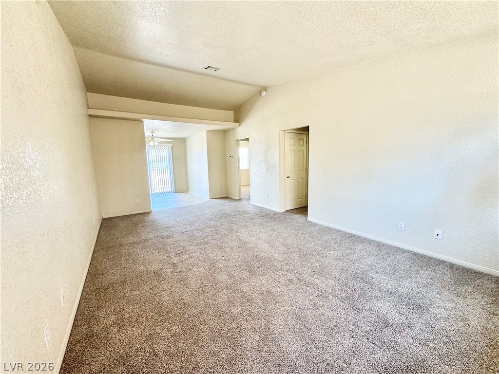 1040 Marne Court C Property Photo 2