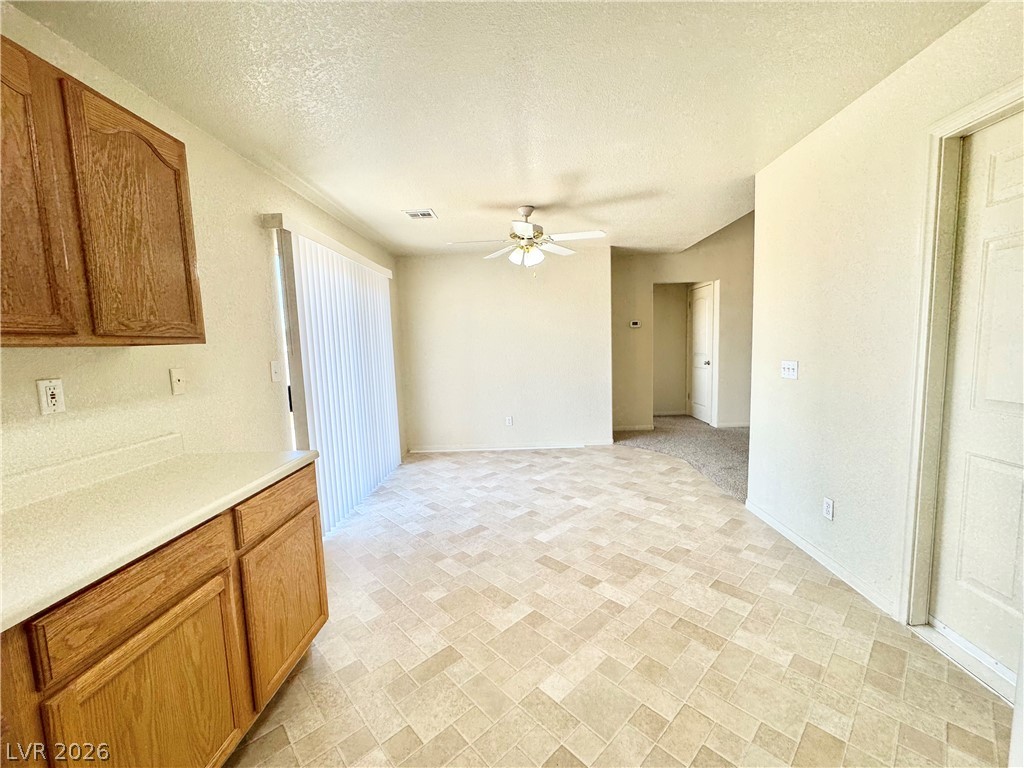 1040 Marne Court C Property Photo 4
