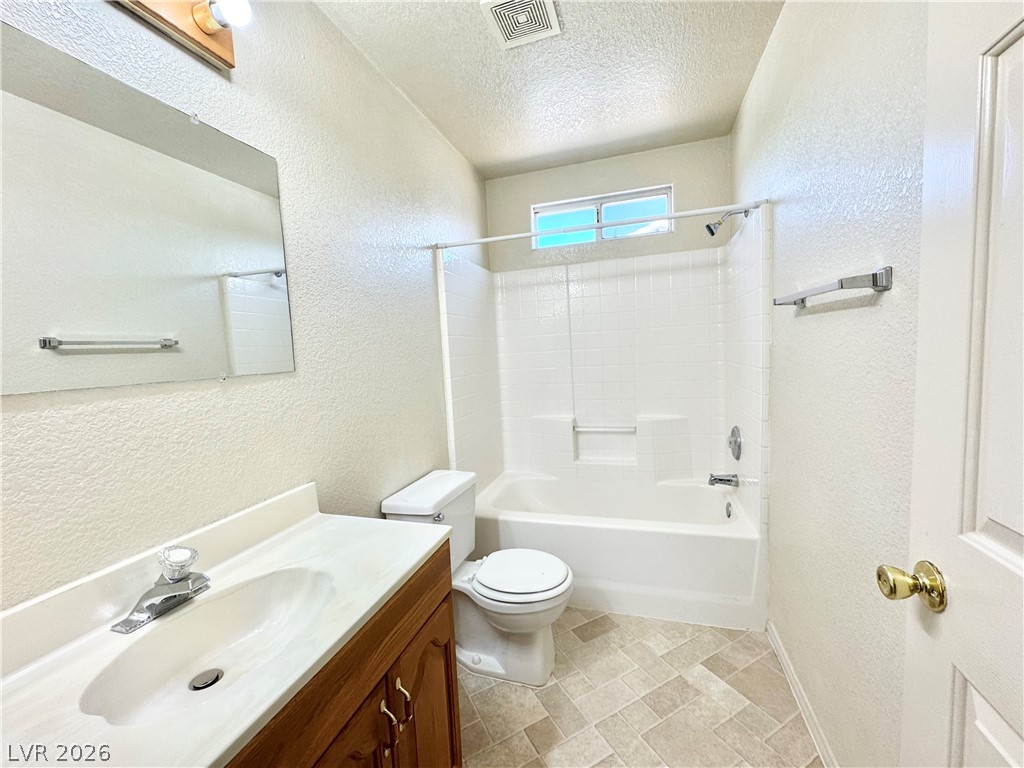 1040 Marne Court C Property Photo 8