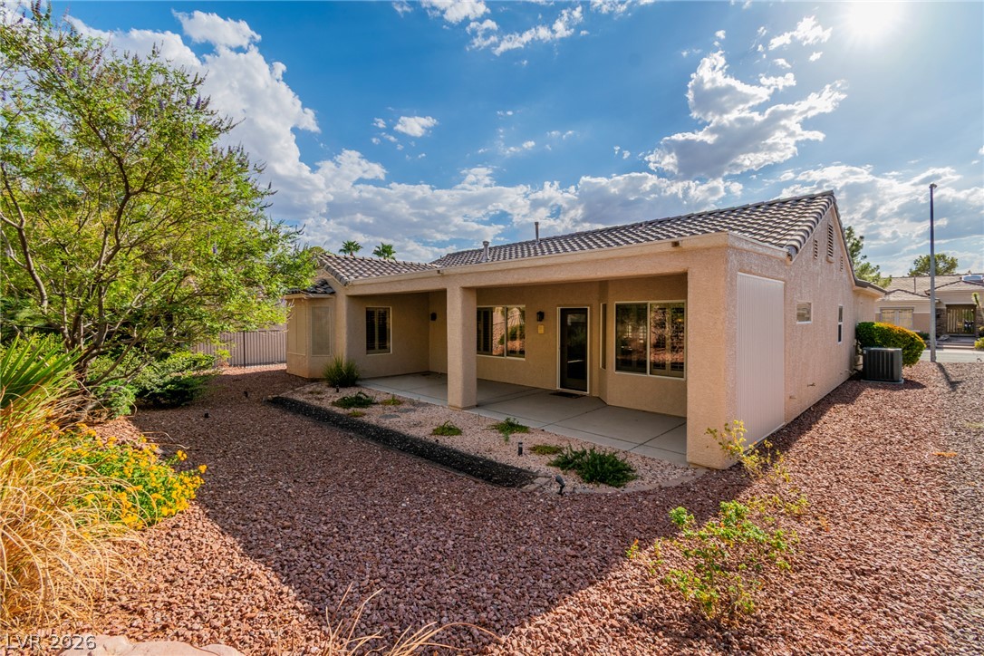 1668 Sebring Hills Drive Property Photo 4