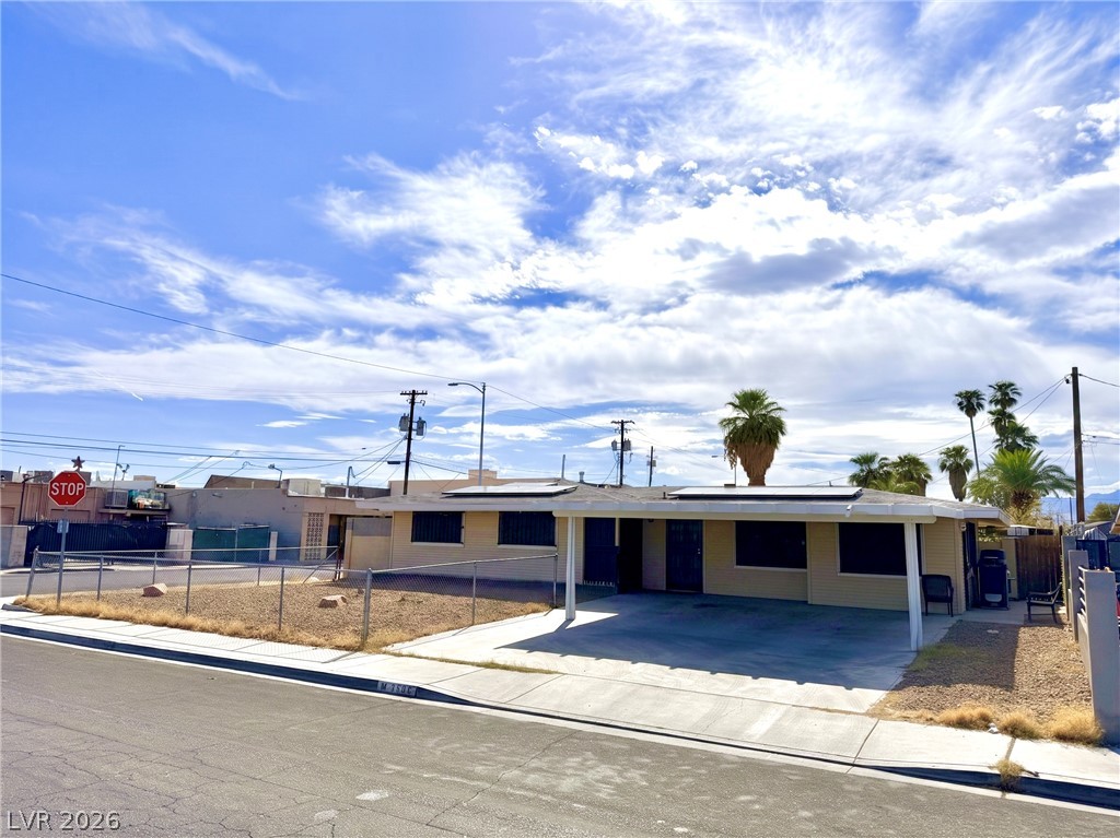 1101 Tamerack Avenue Property Photo 2