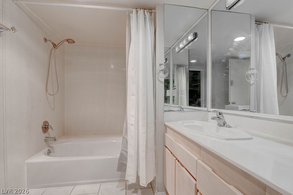 3111 Bel Air Drive 3a Property Photo 21