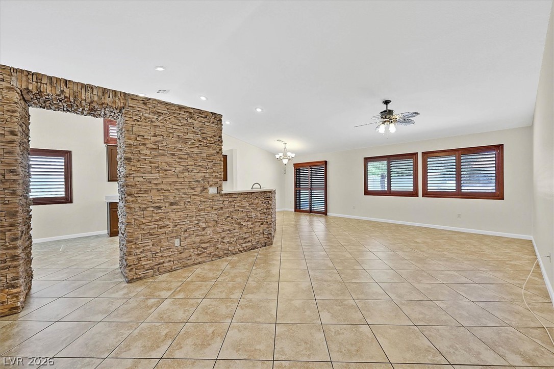 5840 Coconut Creek Street Property Photo 3