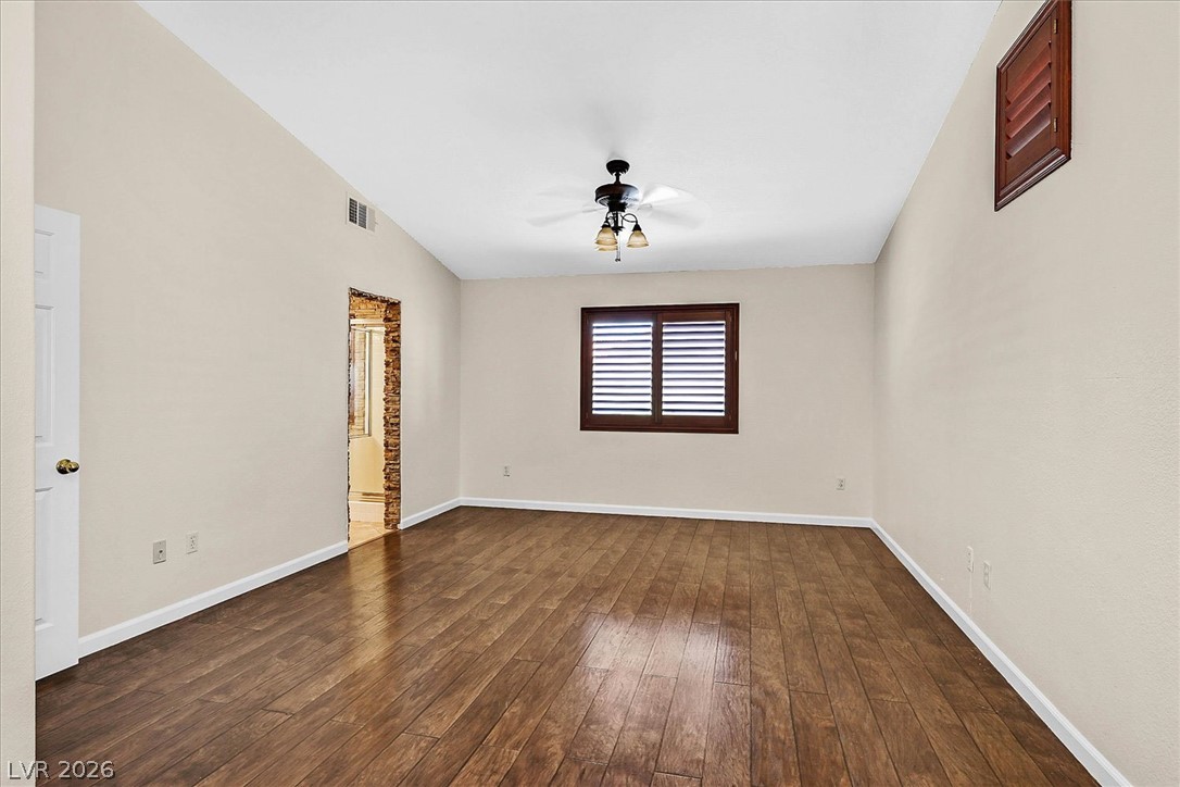 5840 Coconut Creek Street Property Photo 12