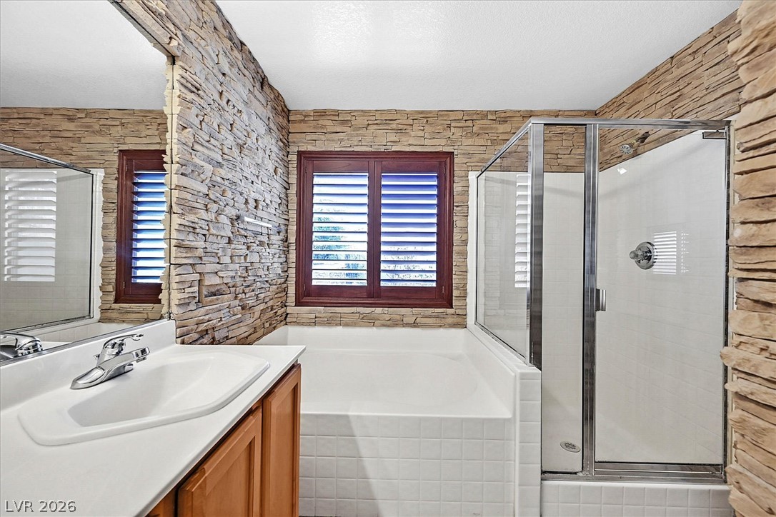 5840 Coconut Creek Street Property Photo 14