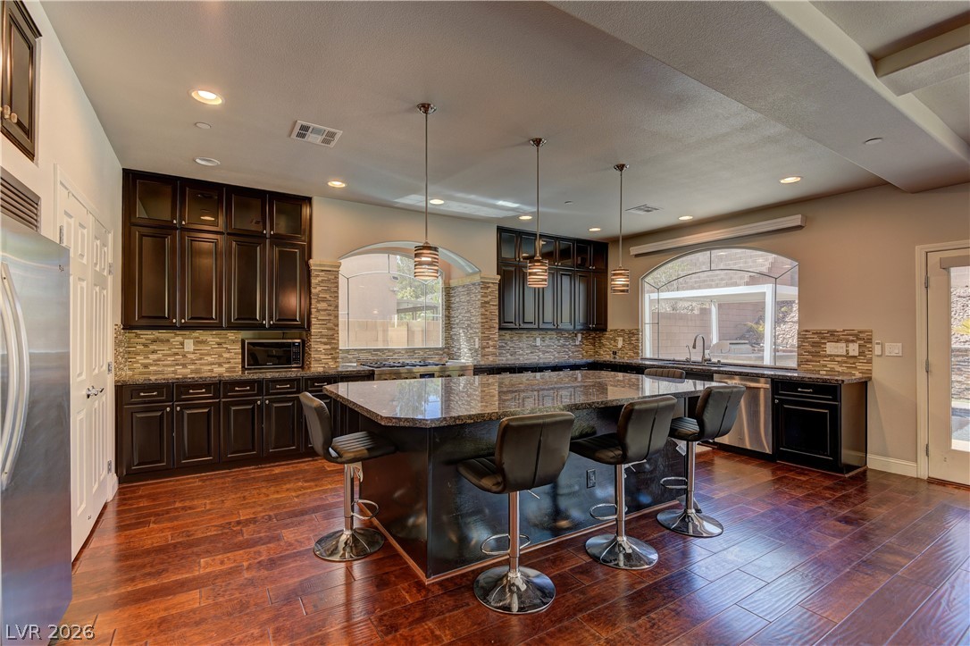 4235 Abernethy Forest Place Property Photo 5