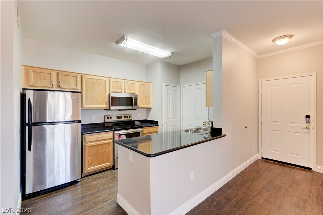 2900 Sunridge Heights Parkway 1613 Property Photo 6