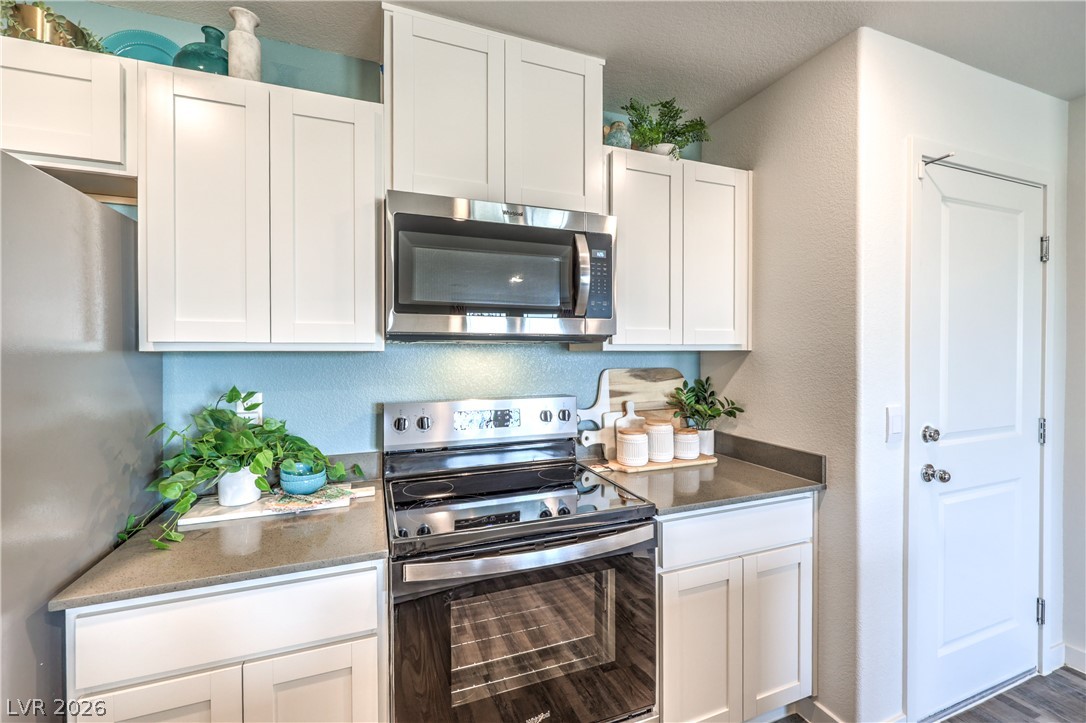 929 Black Heron Street Property Photo 15
