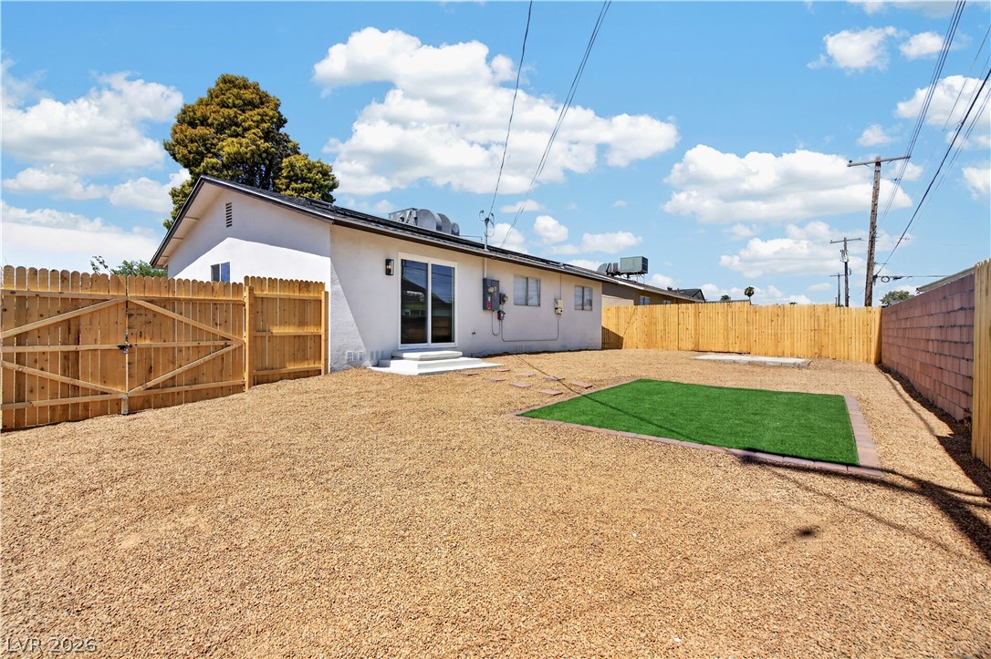 1400 Greenbare Drive Property Photo 10