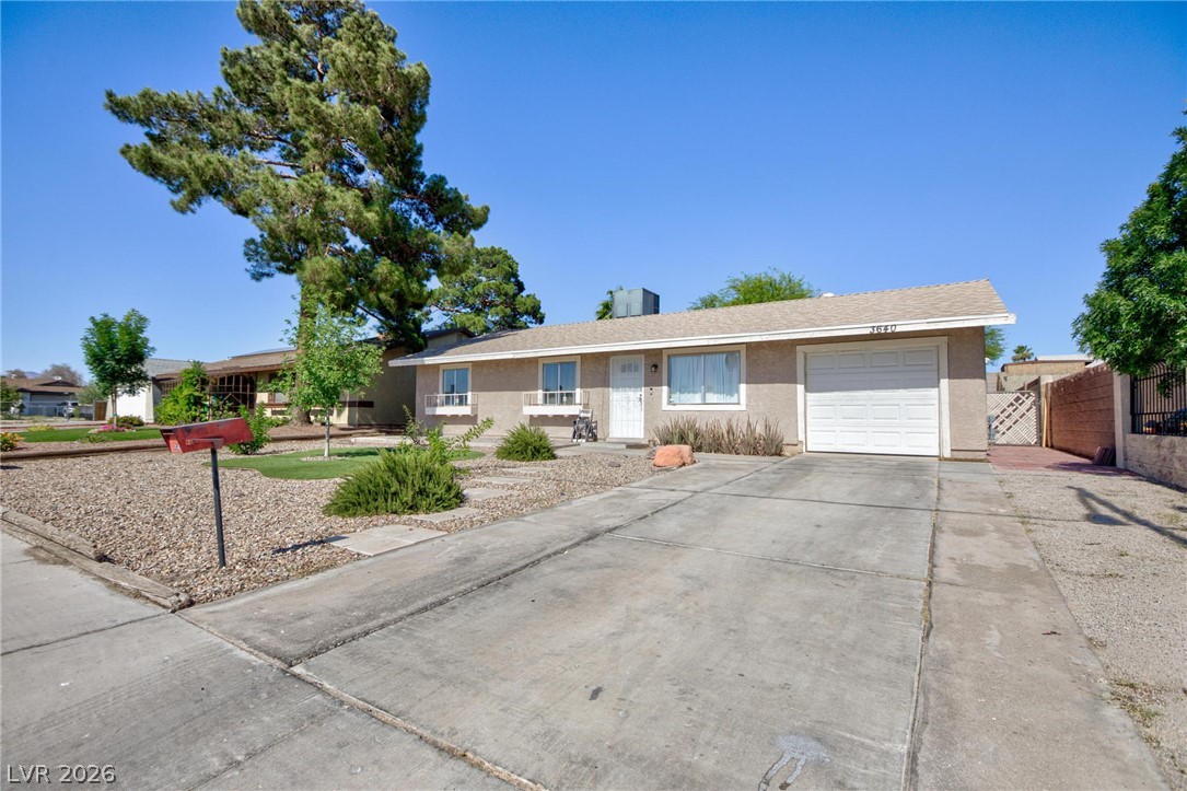3640 North Walnut Road Property Photo 1