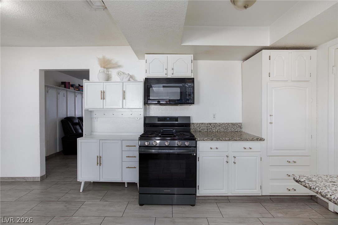 3640 North Walnut Road Property Photo 6