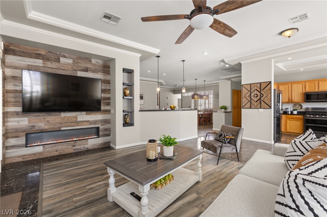 8869 Pheasant Valley Way Property Photo 14