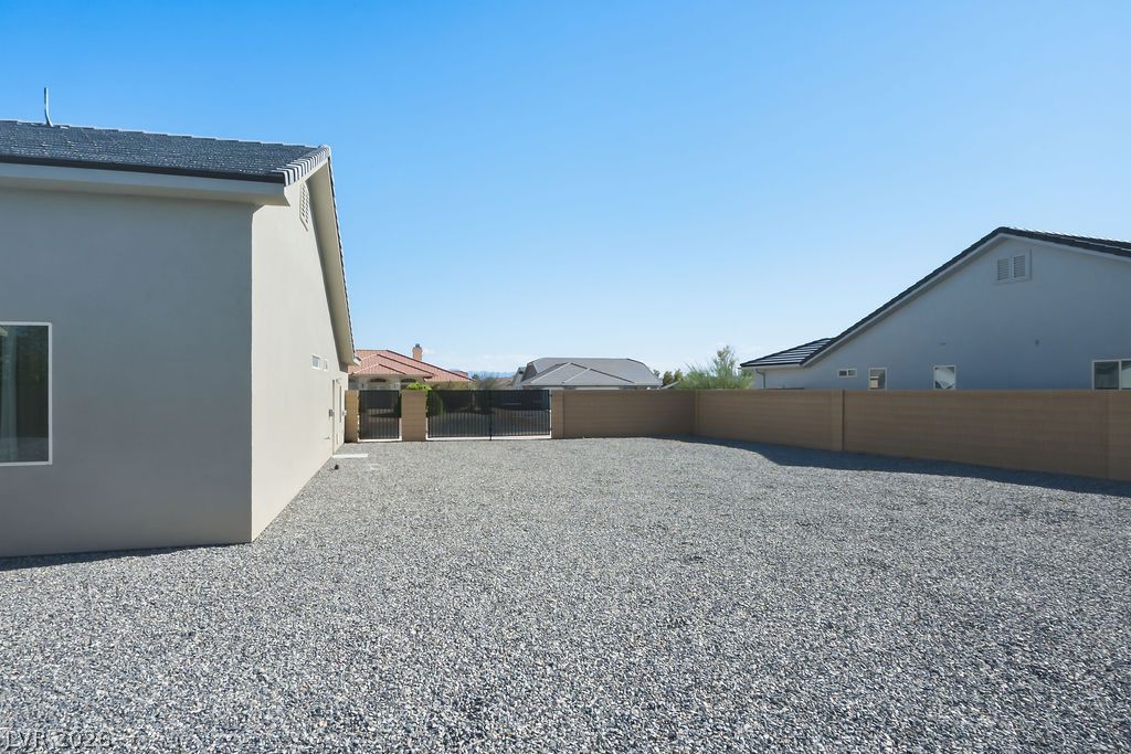 4930 East Ridgewood Drive Property Photo 10