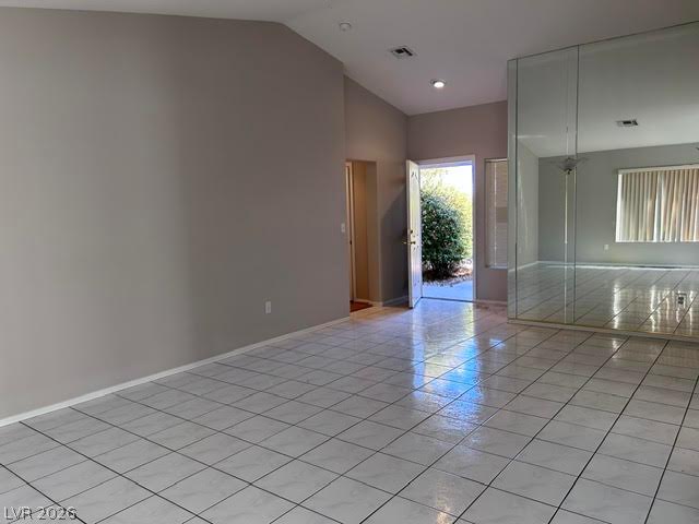 2821 Hanging Rock Drive Property Photo 3