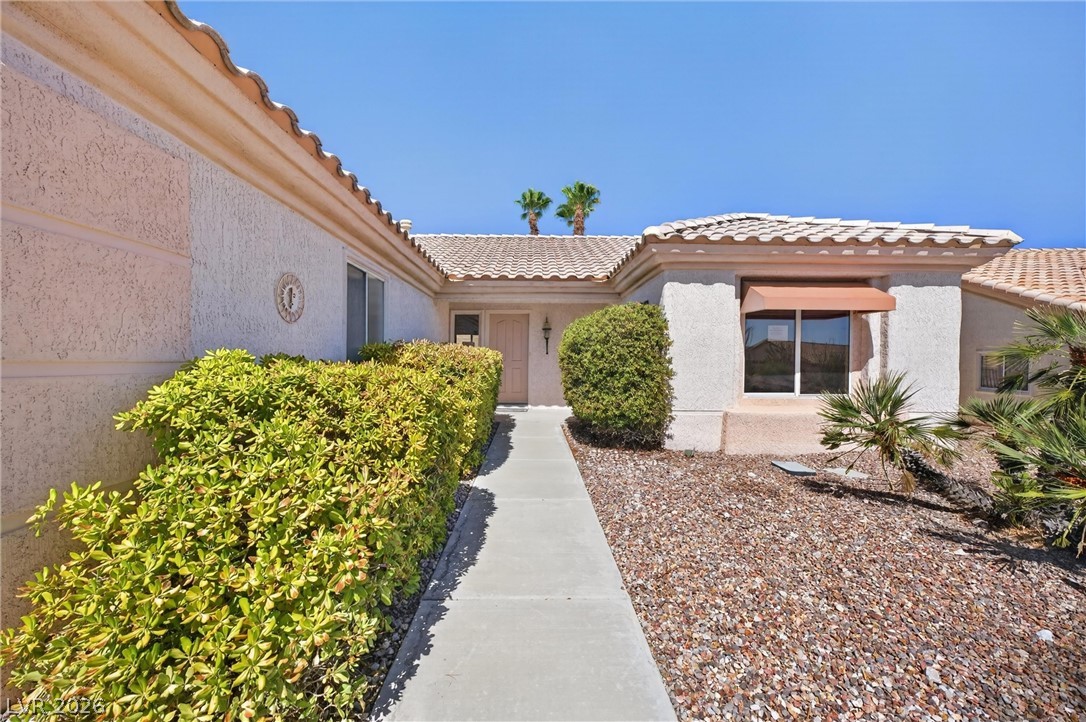2821 Hanging Rock Drive Property Photo 4