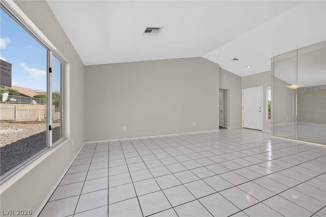 2821 Hanging Rock Drive Property Photo 11