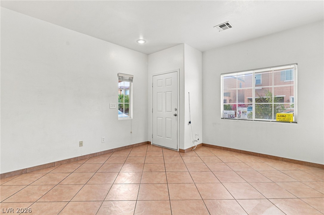 6180 Pacific Dogwood Avenue Property Photo 3