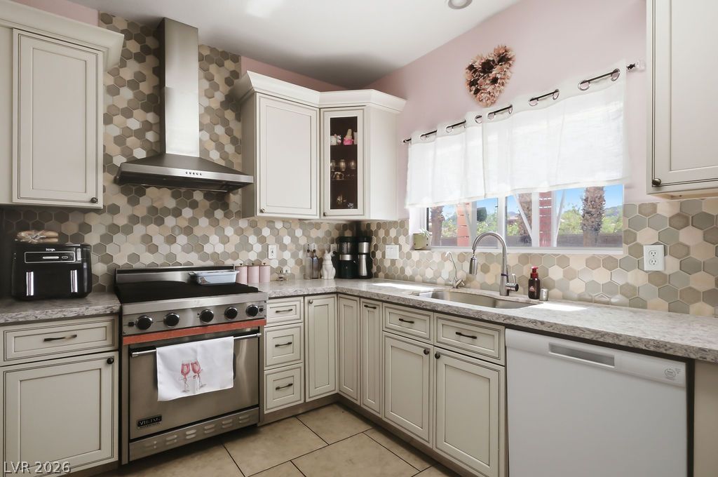 200 Oella Ridge Court Property Photo 2