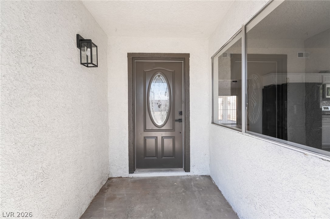 3926 Arizona Avenue Property Photo 4