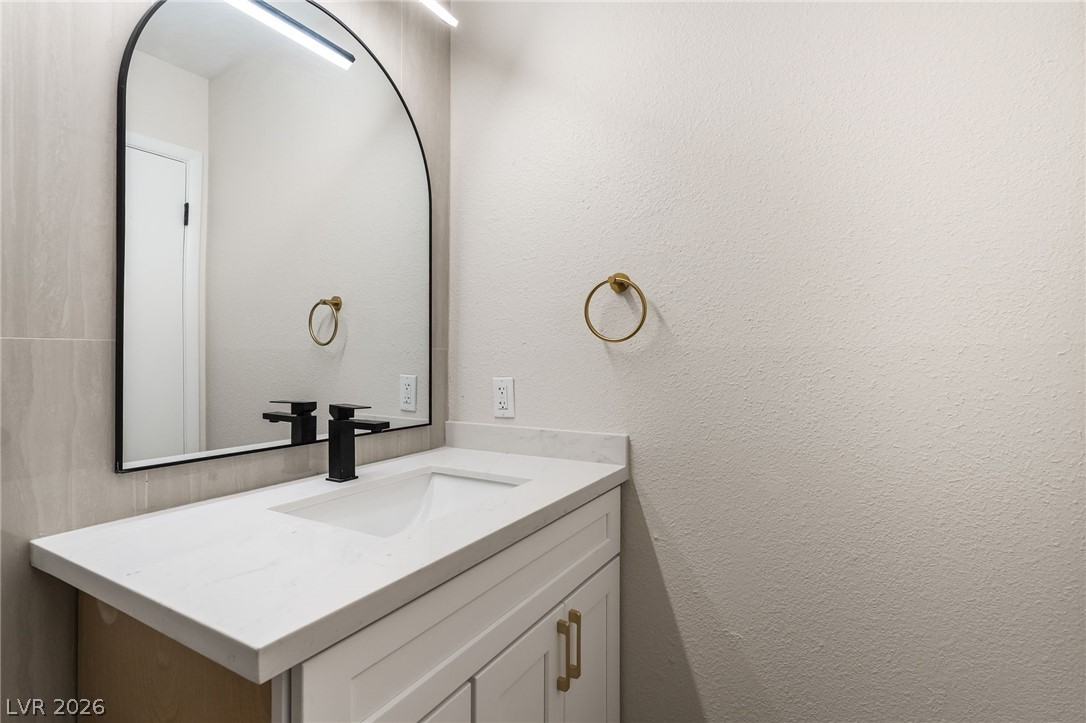 3926 Arizona Avenue Property Photo 16