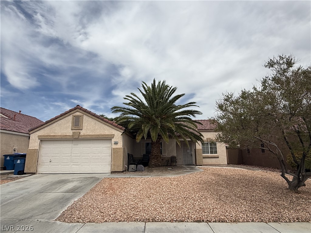 2610 Moon Wave Avenue