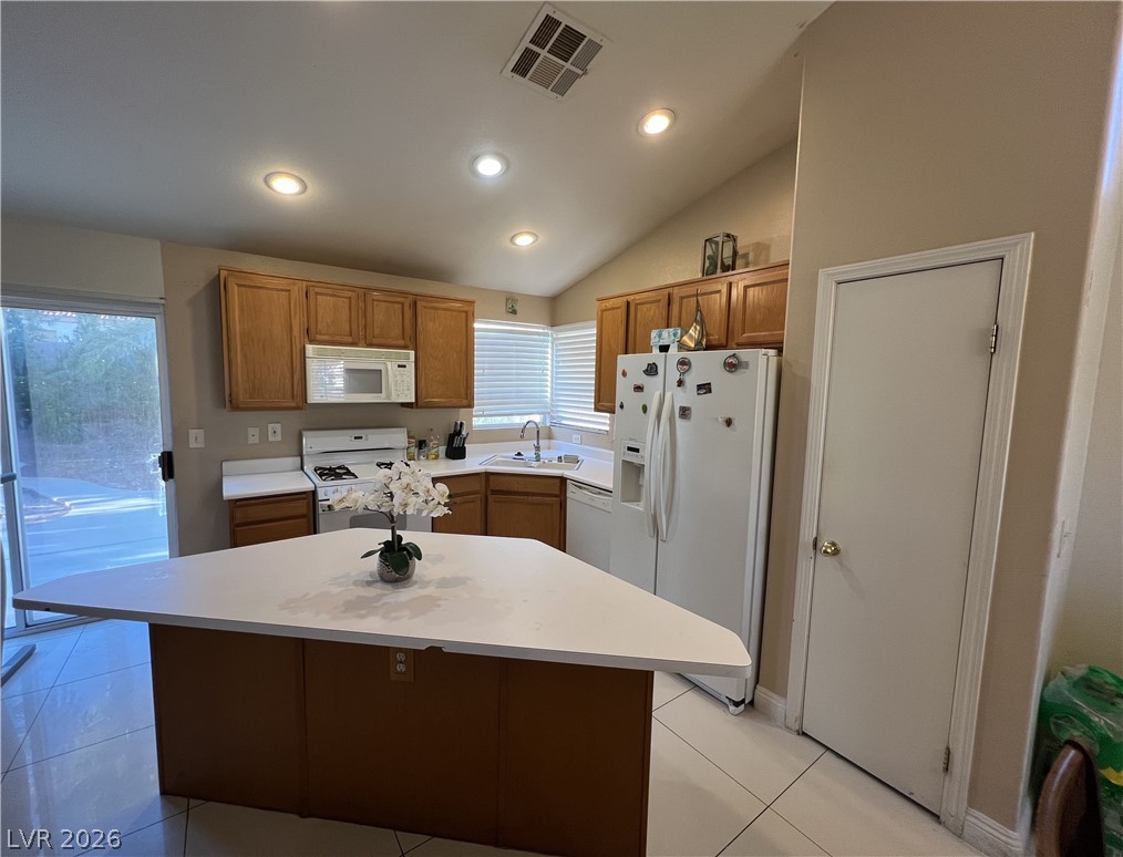 2610 Moon Wave Avenue Property Photo 4