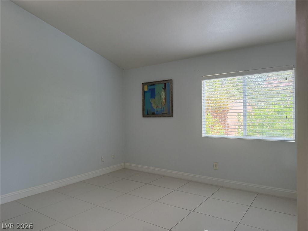 2610 Moon Wave Avenue Property Photo 13