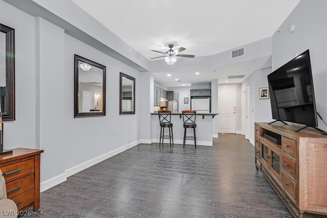 59 East Agate Avenue 206 Property Photo 5