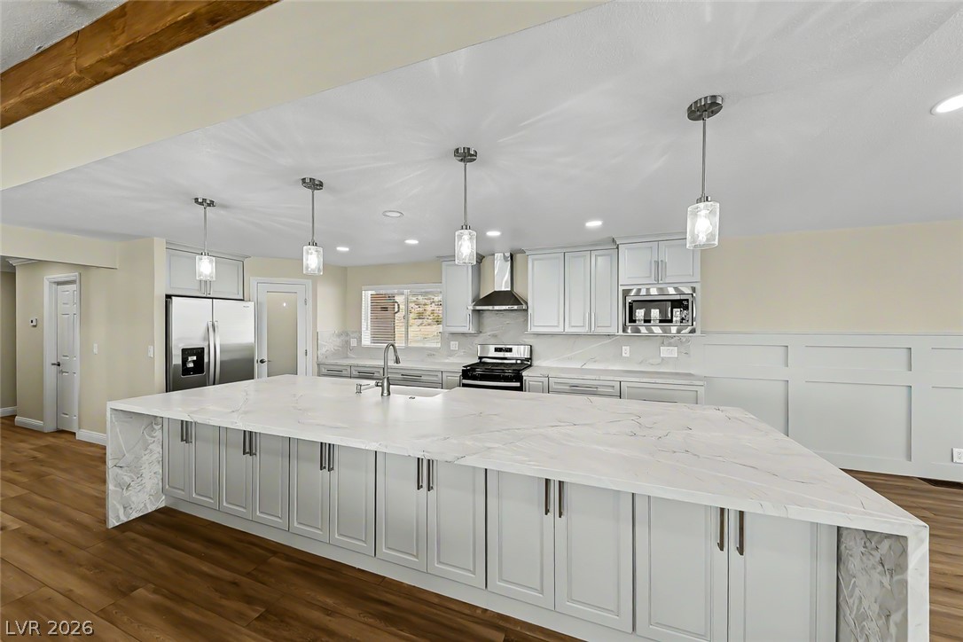 562 Lake Michigan Lane Property Photo 13