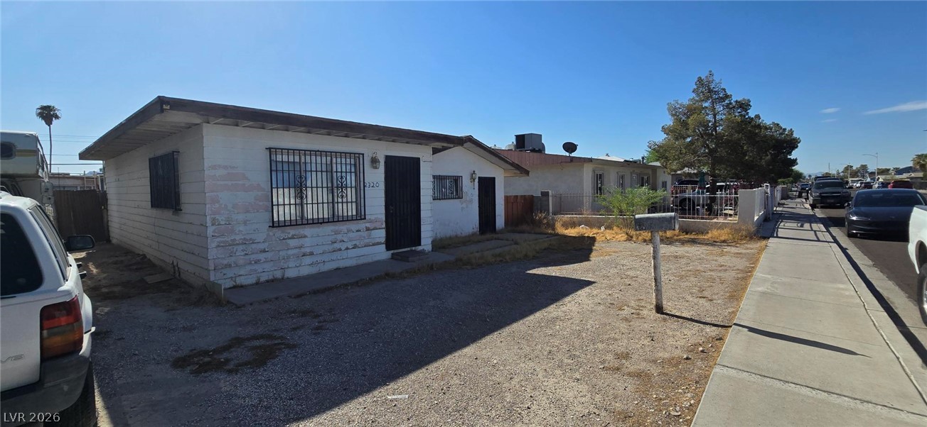 2320 North Crawford Street Property Photo 4