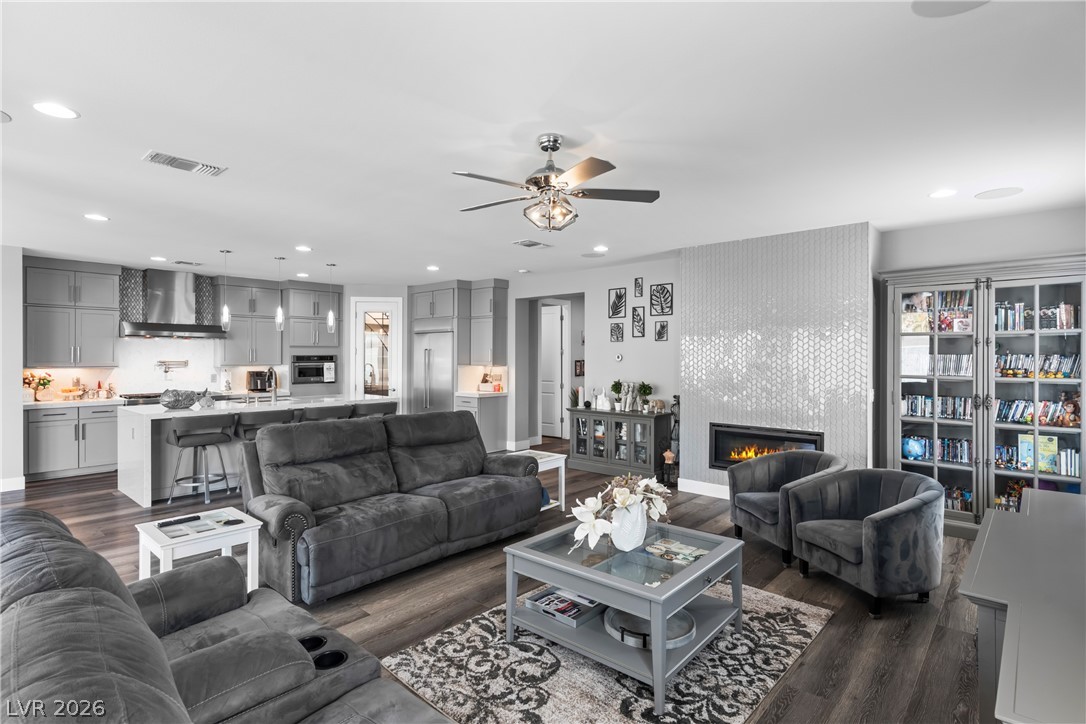 10587 Skye Paseo Avenue Property Photo 12
