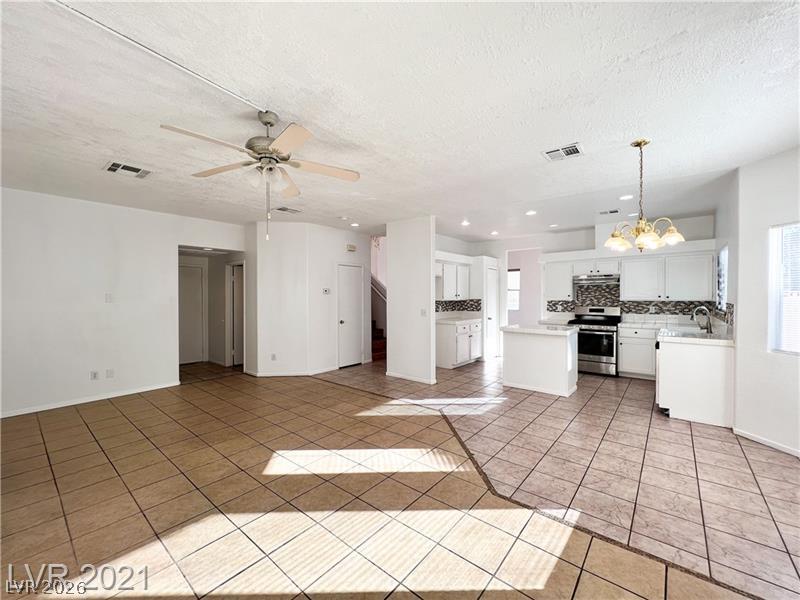 3553 Lazy Sun Lane Property Photo 10