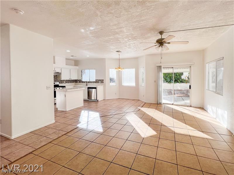 3553 Lazy Sun Lane Property Photo 12