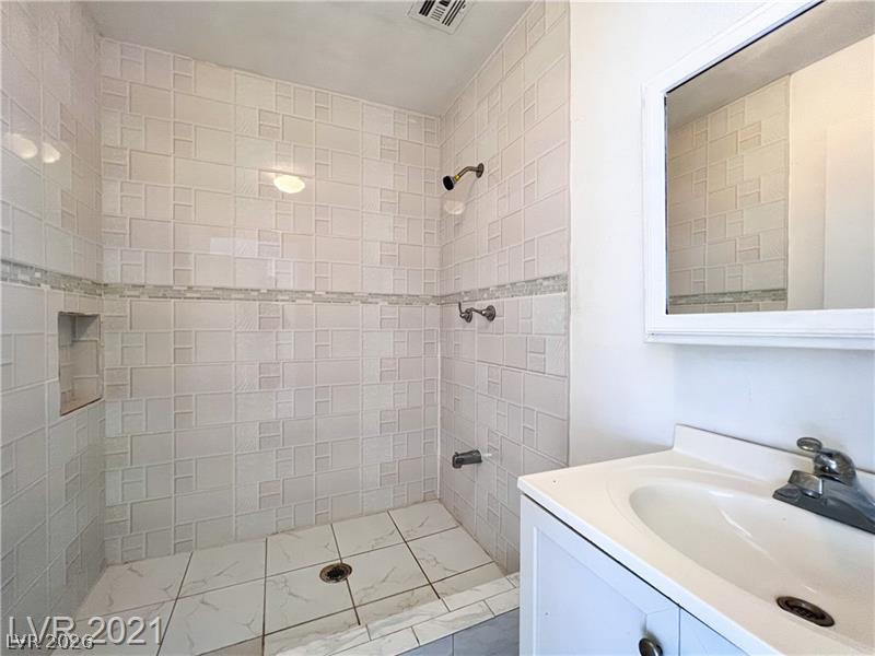 3553 Lazy Sun Lane Property Photo 13