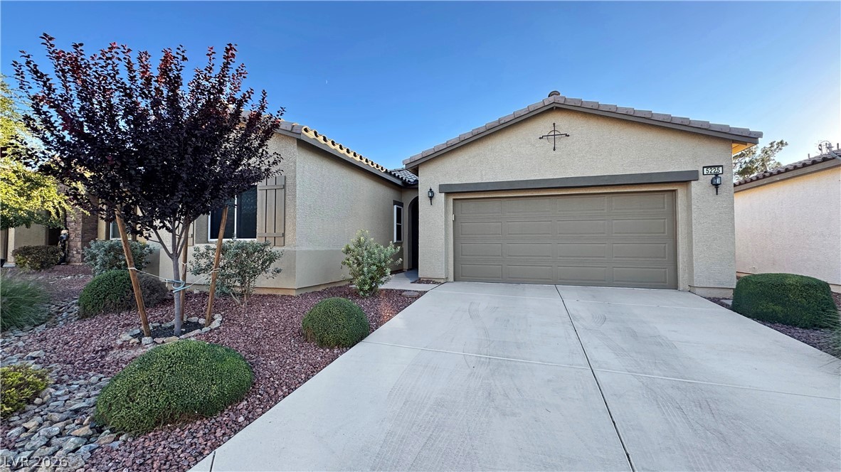 5225 Lilia Avenue Property Photo 3
